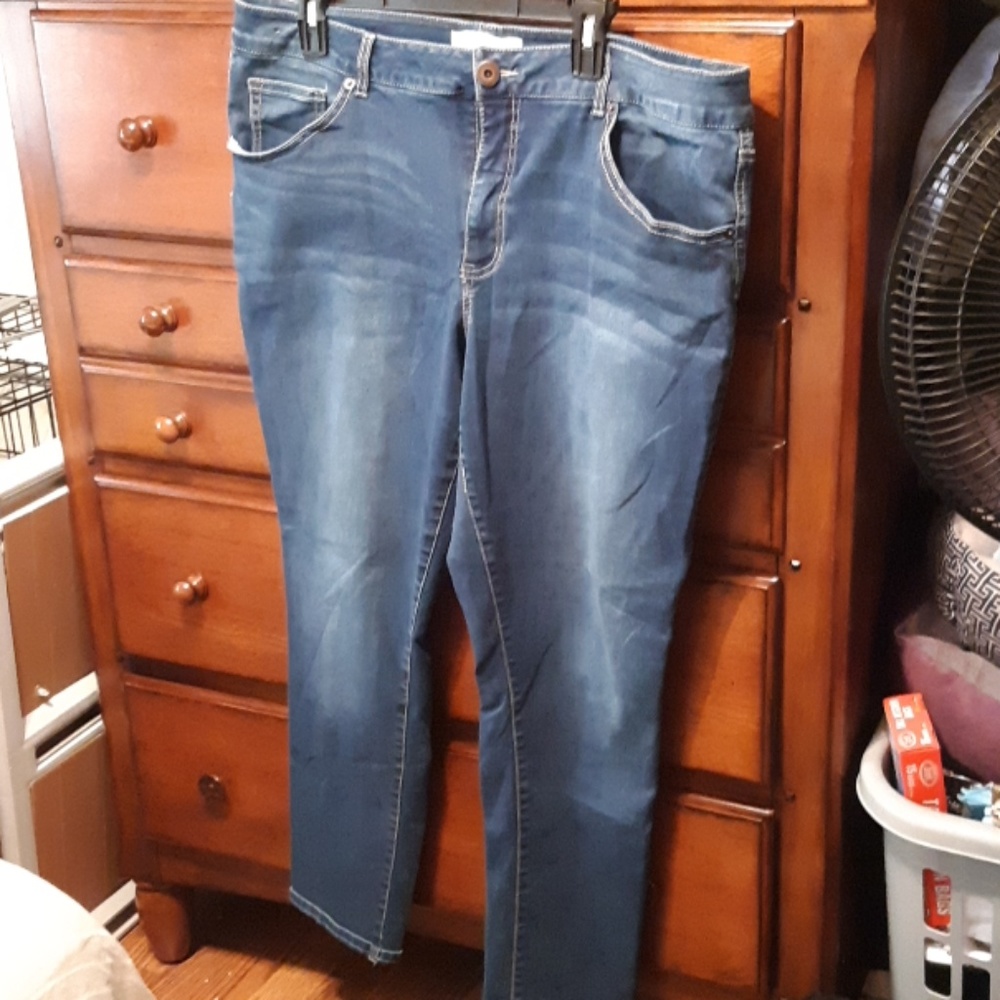 Pure Energy Skinny Jeans